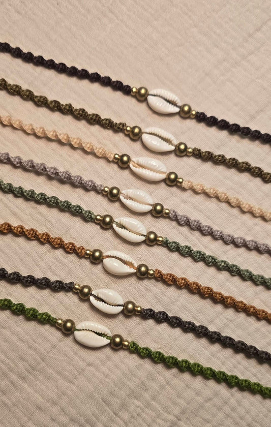 Cowrie shell bracelet I