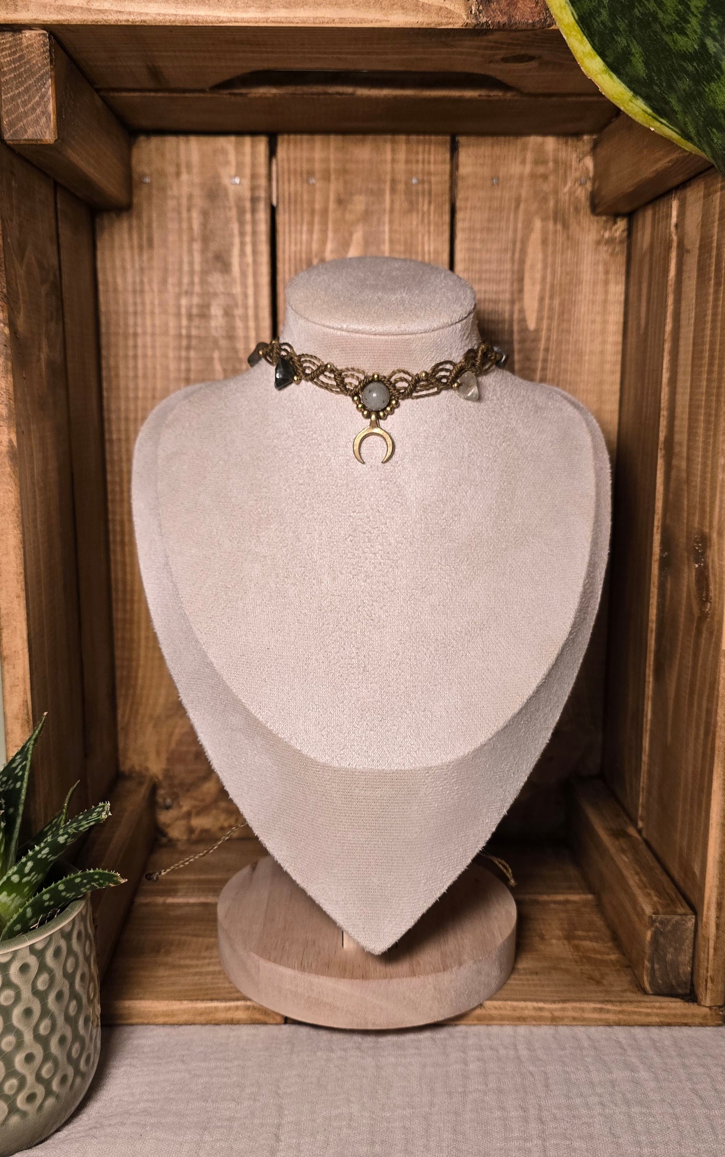 Golden moon choker