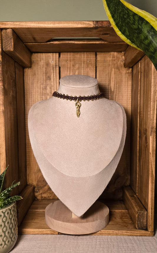 Goddess choker